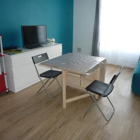 Studio Bord De Mer En Residence Merville Franceville Plage Exterior photo