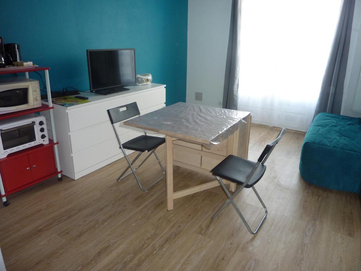 Apartment Bord De En Franceville
